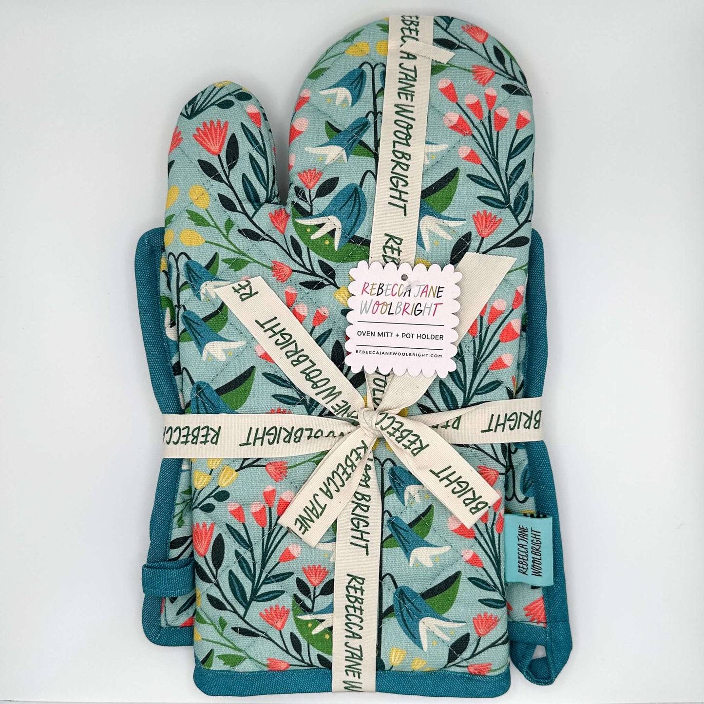 Eloise Oven Mitt + Pot Holder Set