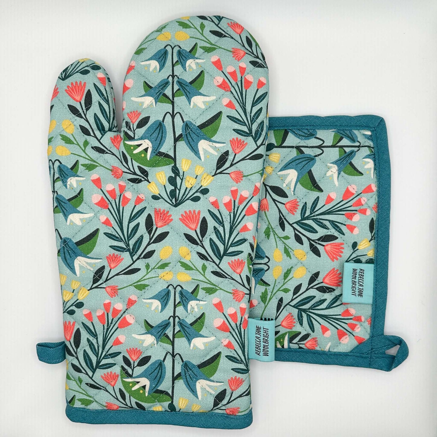 Eloise Oven Mitt + Pot Holder Set
