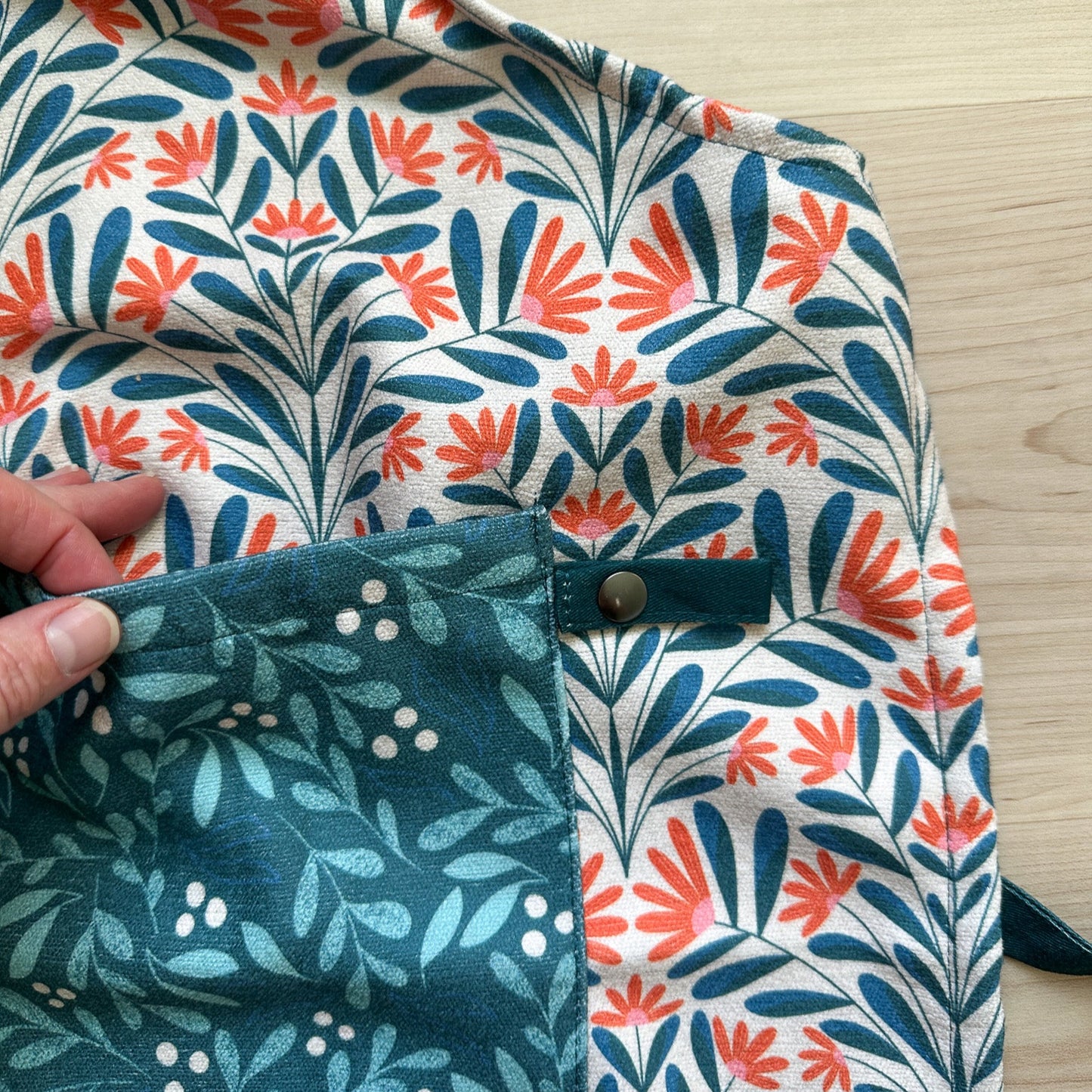 Snowflora Attach + Go Apron